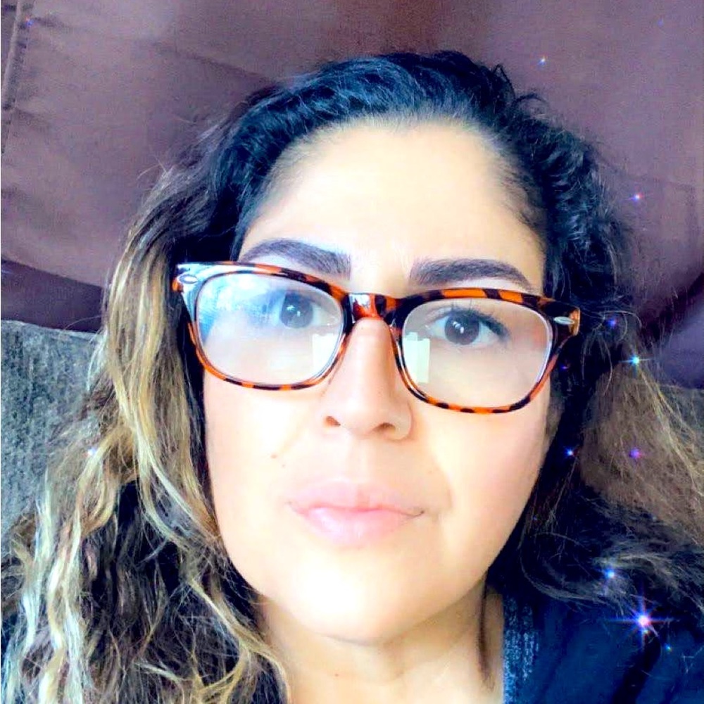 Meet your Posher, Laura